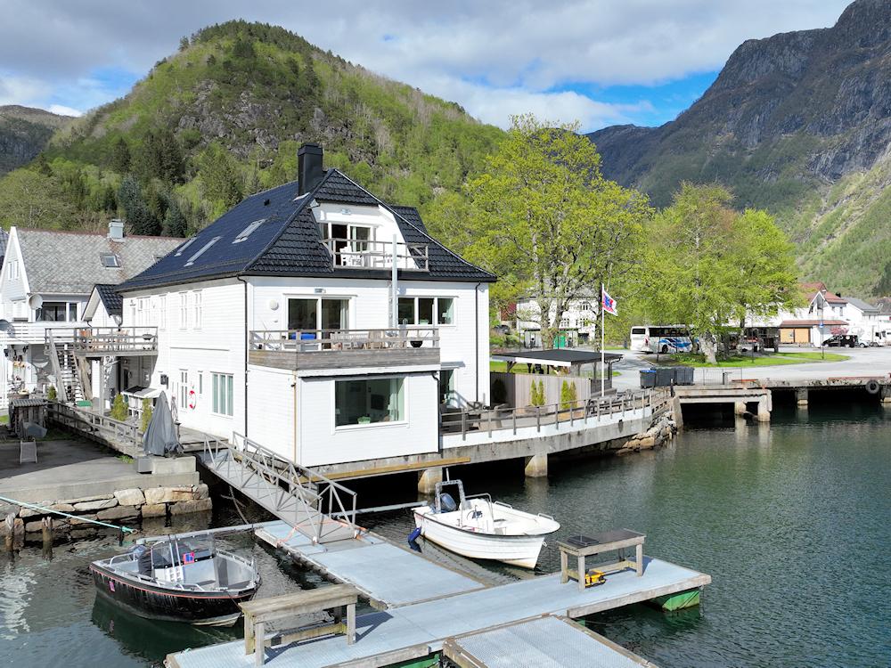 100/9 ELENIBU am Vadheimsfjord - 13