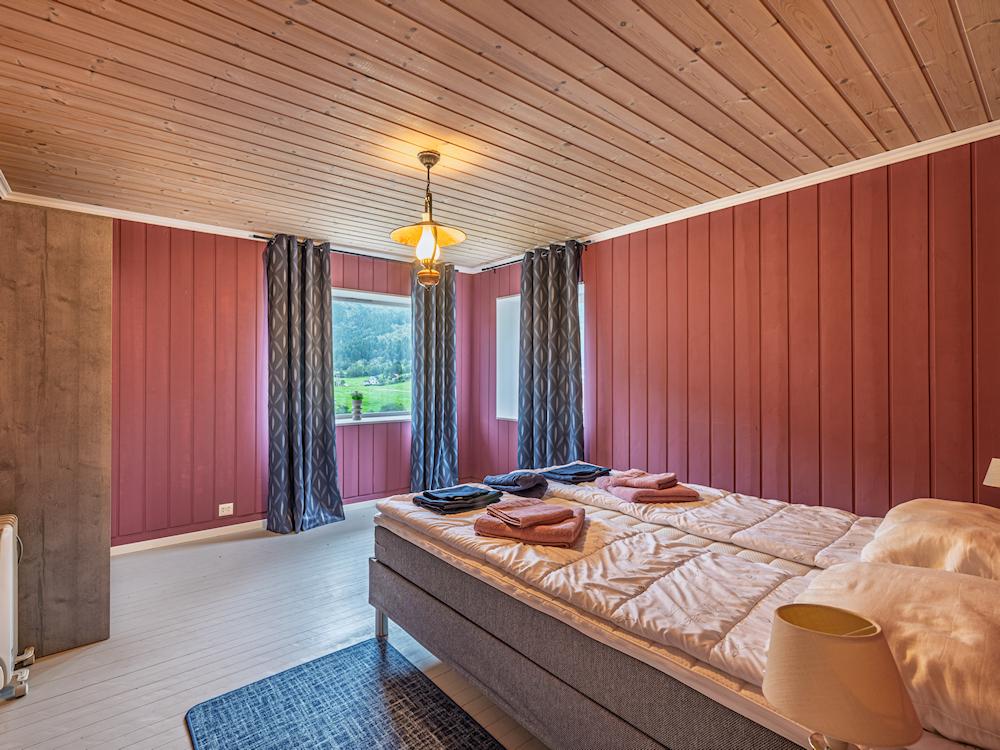 126/1 REDALSVIKA bei Førde - 7