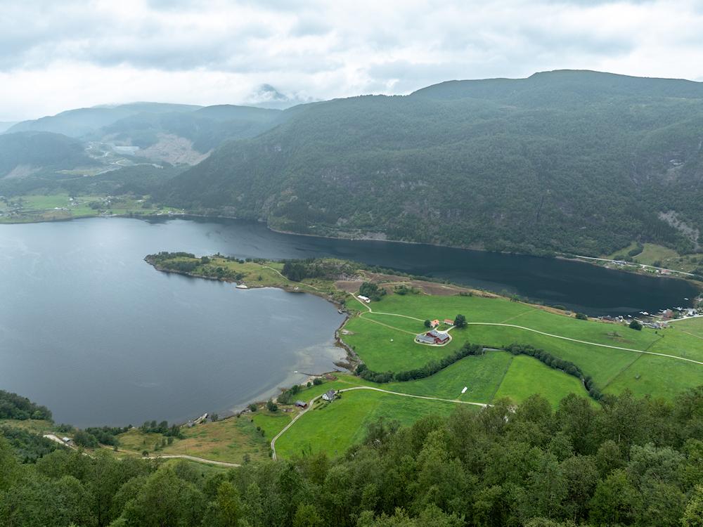 126/1 REDALSVIKA bei Førde - 18
