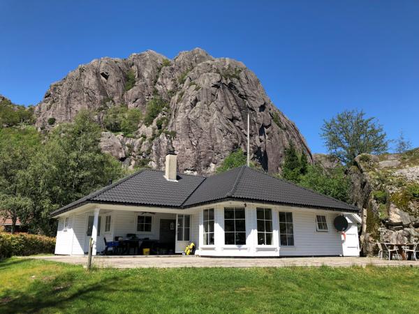 43/2 BERREFJORD bei Flekkefjord